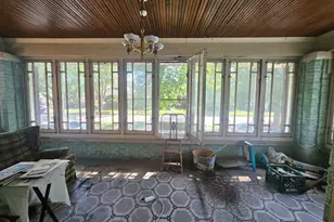 8028 S Bennett Ave, Chicago, IL 60617 - Photo 2