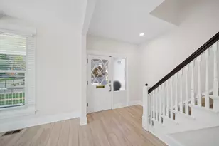 323 S Hale St, Wheaton, IL 60187 - Photo 10