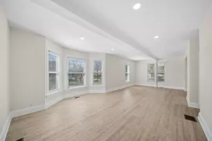 323 S Hale St, Wheaton, IL 60187 - Photo 14