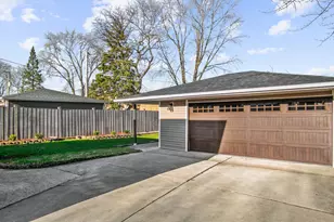 17363 Oleander Ave, Tinley Park, IL 60477 - Photo 2