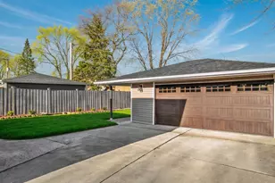 17363 Oleander Ave, Tinley Park, IL 60477 - Photo 4