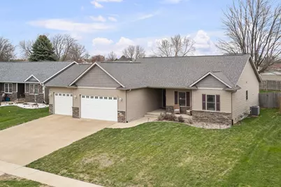 510 Pinehurst Drive, Eldridge, IA 52748 - Photo 2