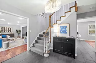 2409 The Strand, Northbrook, IL 60062 - Photo 2