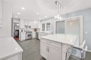 2409 The Strand, Northbrook, IL 60062 - Photo 14