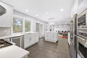 2409 The Strand, Northbrook, IL 60062 - Photo 8