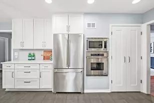 2409 The Strand, Northbrook, IL 60062 - Photo 12