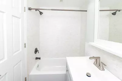 1122 W Addison Street #GRD, Chicago, IL 60613 - Photo 10