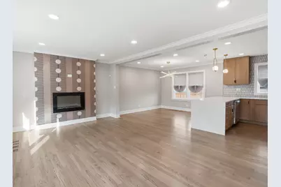 600 E 87th Place, Chicago, IL 60619 - Photo 20