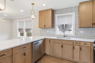 600 E 87th Pl, Chicago, IL 60619 - Photo 8