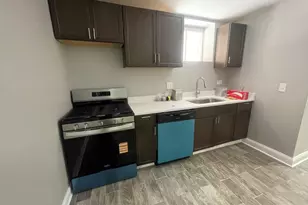 1028 W Oakdale Ave, Chicago, IL 60657 - Photo 8