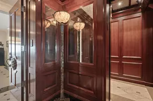 2120 N Lincoln Park W, Chicago, IL 60614 - Photo 2