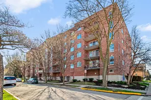 1327 E Washington St, Des Plaines, IL 60016 - Photo 2