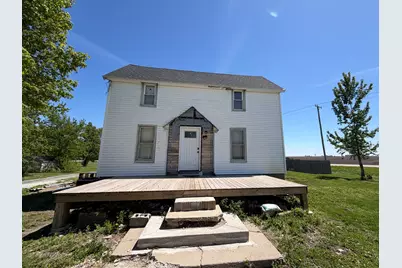 2 Missouri Street, Hindsboro, IL 61930 - Photo 2