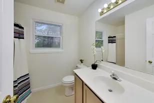 416 Parmalee Pl, Waukegan, IL 60087 - Photo 8