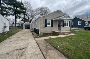 1212 E 15th St, Sterling, IL 61081 - Photo 2