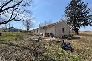 2313 N Bowman Ave, Danville, IL 61834 - Photo 4