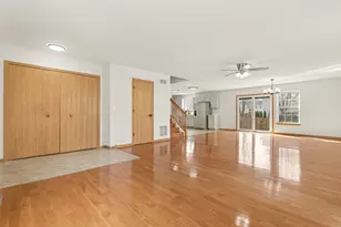 3909 Sedge St, Zion, IL 60099 - Photo 4