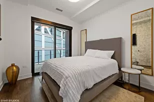 668 N Kingsbury St, Chicago, IL 60654 - Photo 16