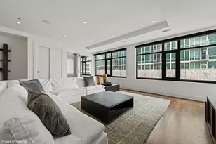 668 N Kingsbury St, Chicago, IL 60654 - Photo 4