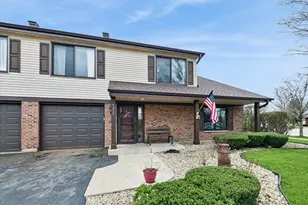 9239 Hartwood Ct, Orland Park, IL 60462 - Photo 2