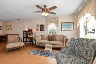 10252 Huntington Ct, Orland Park, IL 60462 - Photo 2