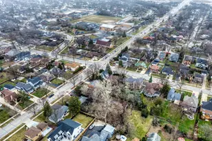 270 E St Charles Rd, Elmhurst, IL 60126 - Photo 16