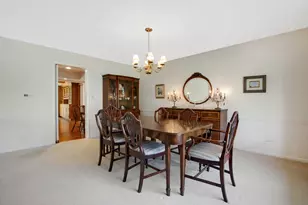 835 Timberline Dr, Glenview, IL 60025 - Photo 12