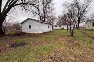 619 Pershing Ave, Machesney Park, IL 61115 - Photo 16