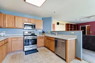 6215 Fox Ridge Dr, Plainfield, IL 60586 - Photo 6