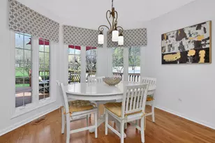 915 Rock Spring Rd, Naperville, IL 60565 - Photo 12