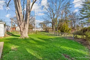 375 S Edison Ave, Elgin, IL 60123 - Photo 10