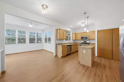 646 S Cadillac Circle, Romeoville, IL 60446 - Photo 4