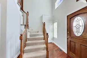 417 Ashbury Dr, Hinsdale, IL 60521 - Photo 6