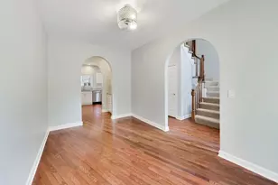417 Ashbury Dr, Hinsdale, IL 60521 - Photo 8