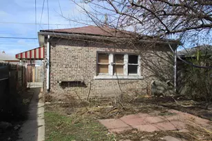 1620 S 58th Ct, Cicero, IL 60804 - Photo 10