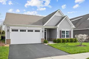3650 Reddington Cir, Elgin, IL 60124 - Photo 2