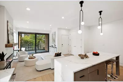 3035 N Sheffield Avenue #2, Chicago, IL 60657 - Photo 8