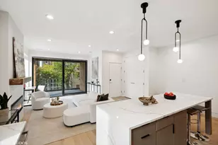 3035 N Sheffield Ave, Chicago, IL 60657 - Photo 8