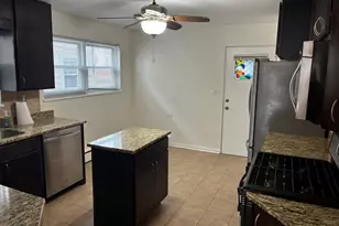 5555 N Mango Ave, Chicago, IL 60630 - Photo 6