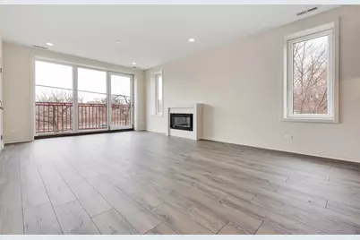 2824 W Van Buren Street #201, Chicago, IL 60612 - Photo 2