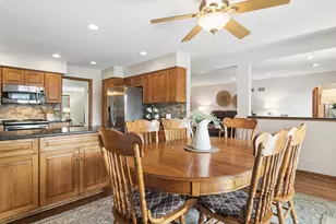 897 W Kelly Ann Dr, Palatine, IL 60067 - Photo 8
