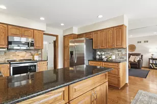 897 W Kelly Ann Dr, Palatine, IL 60067 - Photo 12