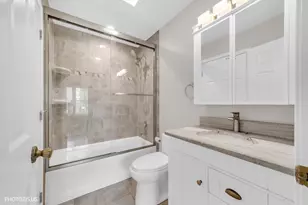74 Bedford Rd, Mundelein, IL 60060 - Photo 18