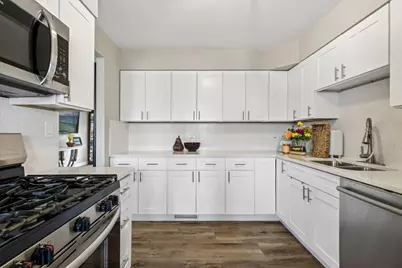 18508 W Woodland Terrace, Gurnee, IL 60031 - Photo 6