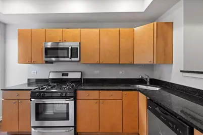 7717 N Marshfield Avenue #1, Chicago, IL 60626 - Photo 2