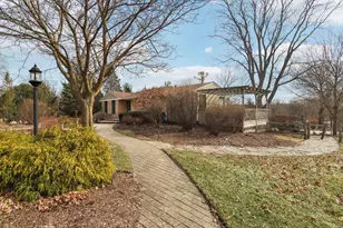 635 Signal Hill Rd, North Barrington, IL 60010 - Photo 2