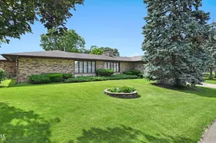 2101 N Center St, Crest Hill, IL 60403 - Photo 1
