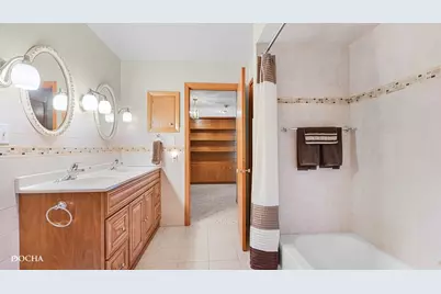 2101 N Center Street, Crest Hill, IL 60403 - Photo 24