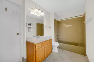 140 Leslie Ln, Bolingbrook, IL 60440 - Photo 20