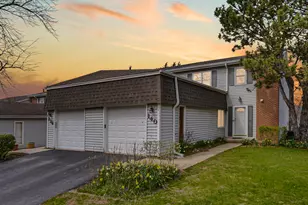 140 Leslie Ln, Bolingbrook, IL 60440 - Photo 2